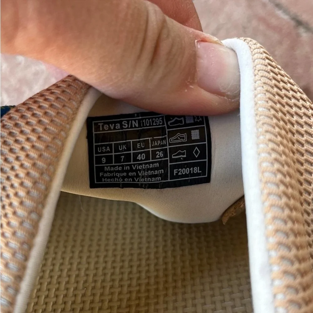 TEVA X Free People Indio Carabiner Slide Sandal EUC US9 EURO40 - Picture 9 of 12